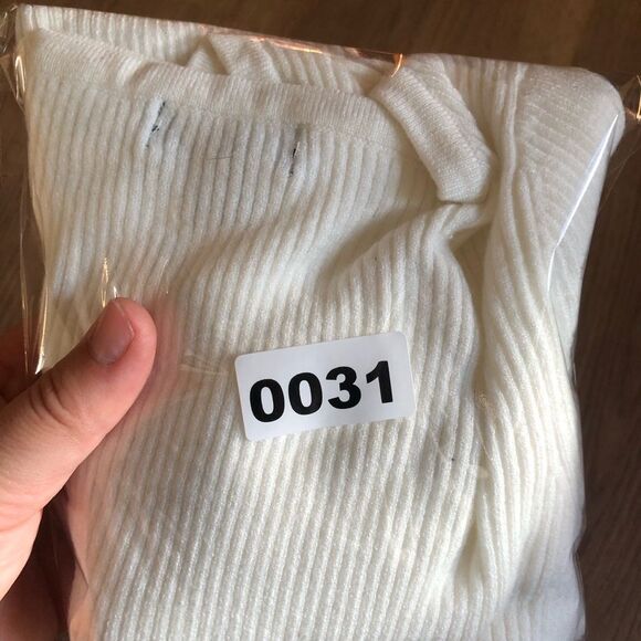 📳 Art Class | White Ribbed Long Sleeve Top - Picture 3 of 5